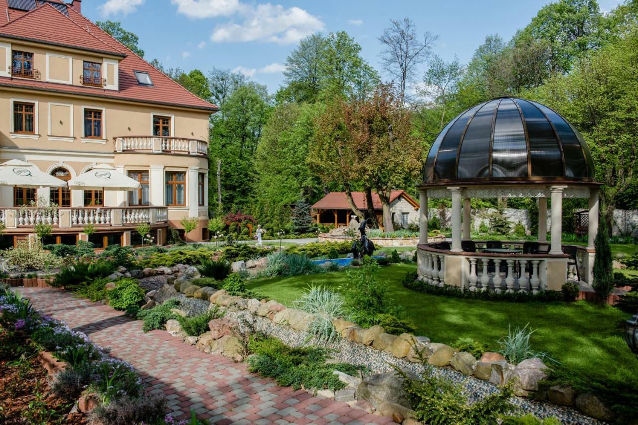 Palac Ogrodowa Tarnowskie Góry Extérieur photo