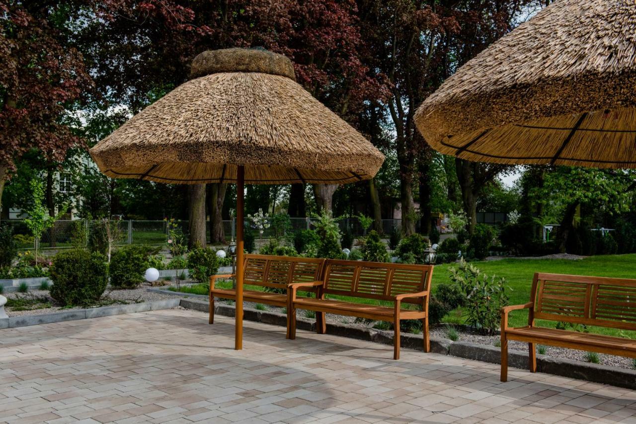 Palac Ogrodowa Tarnowskie Góry Extérieur photo