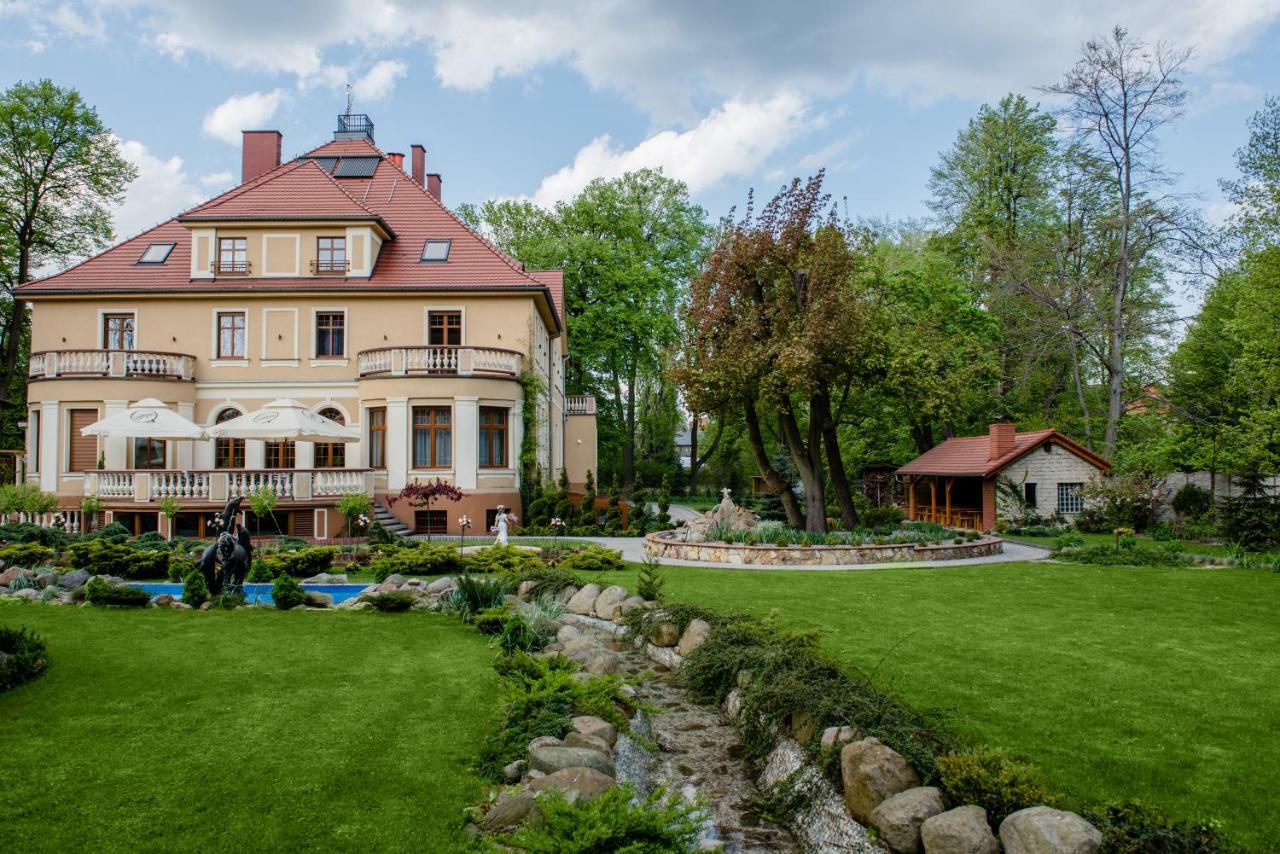 Palac Ogrodowa Tarnowskie Góry Extérieur photo